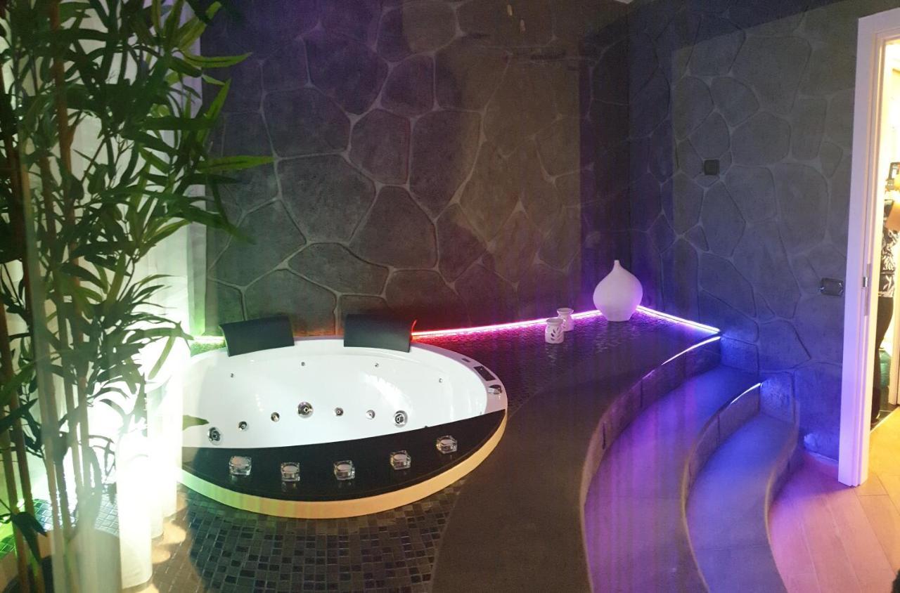 Th Luxury Fly